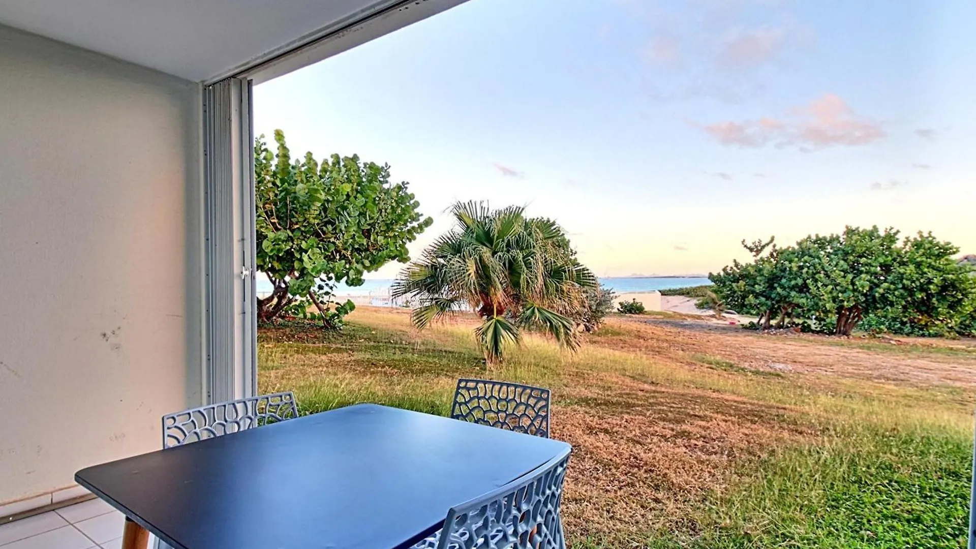 Studio De Luxe Avec Piscine, Clim, Wi-Fi - Proche Plage - Fr-1-734-54 Marigot  0*, Marigot (Saint Martin) Sint Maarten